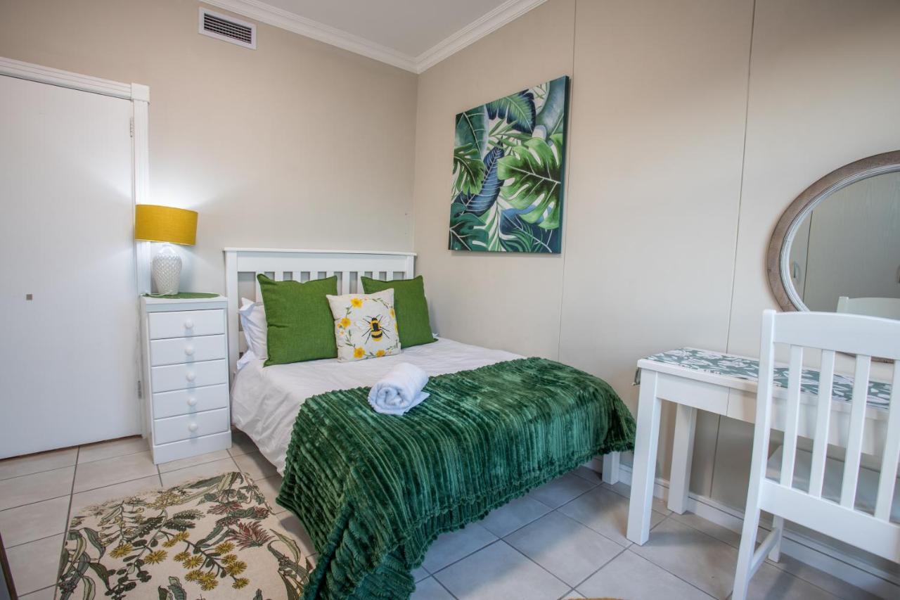 Stay At The Point - Triumphant Tropical Tranquility Durban Eksteriør billede